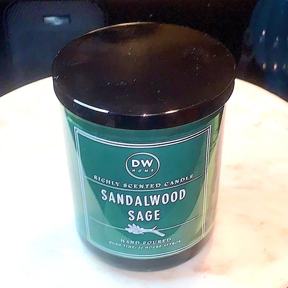 DW HOME CANDLE SANDLEWOOD SAGE RICHLY SCENTED 2 WICK 15.3